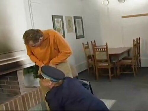 Elsa Jean schaute ei ...