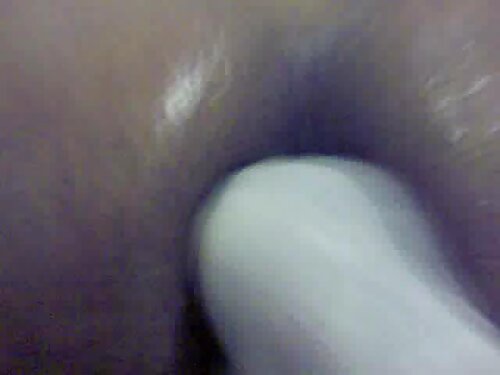 Gefesselt auf einem  ...