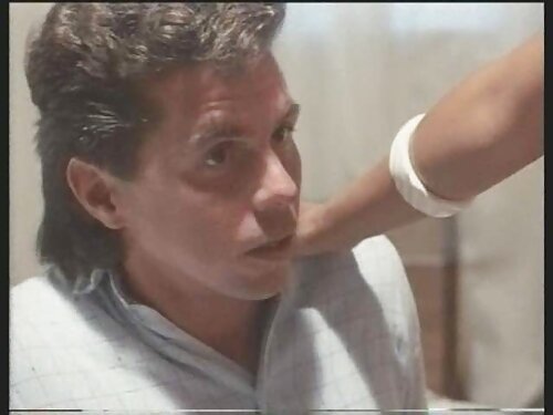 Vollbusige Schlampe  ...