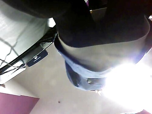 Mann duscht Sperma a ...