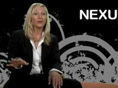 Brünette tanzt Strip ...