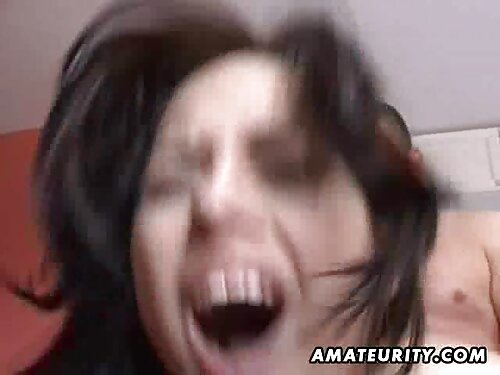 Reifes Mädchen mit g ...